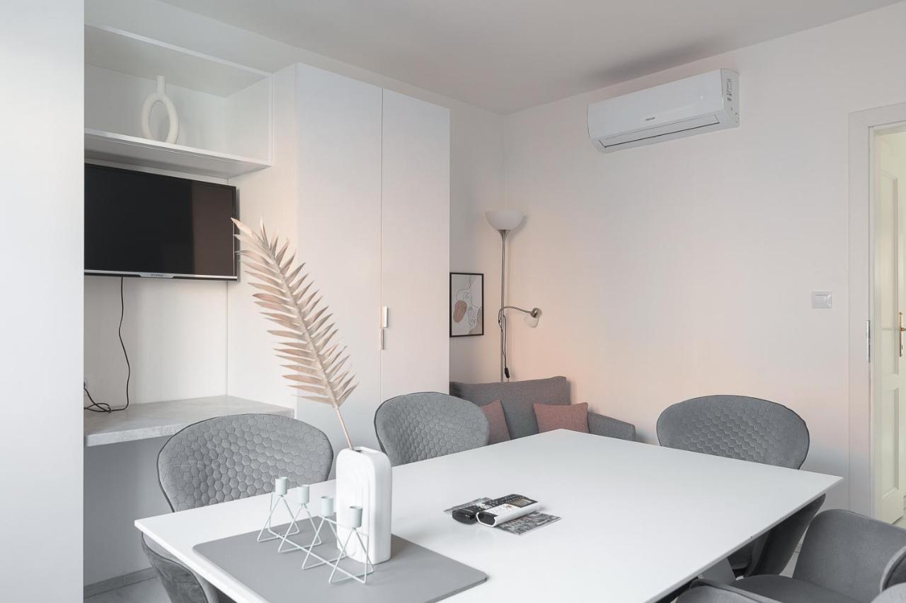 Skolska Winter Terrace Apartment Πράγα Εξωτερικό φωτογραφία