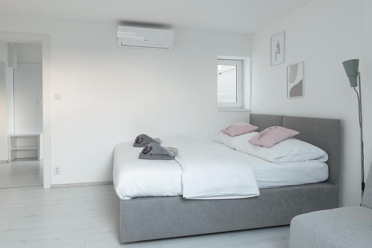 Skolska Winter Terrace Apartment Πράγα Εξωτερικό φωτογραφία