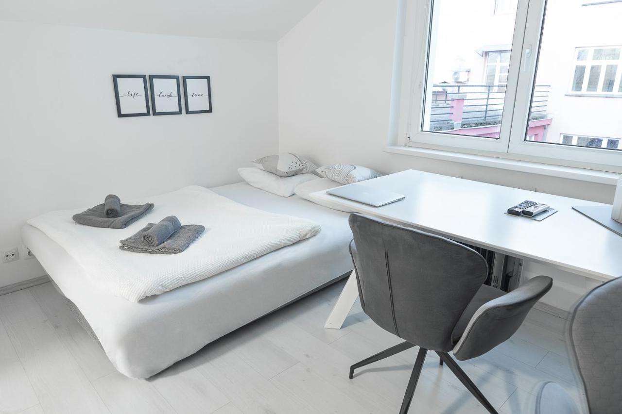 Skolska Winter Terrace Apartment Πράγα Εξωτερικό φωτογραφία